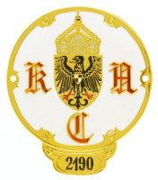 Ausztria DN 'KAC (Császári Automobil Club)' műgyantás, aranyozott fém replika jelvény '2190' sorszámmal, tanúsítvánnyal (46x53mm) T:1Austria ND 'KAC (Kaiserliches Automobilclub - Imperial Automobile Club)' gilt metal replica badge with