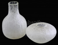 L Szabó Erzsébet (1935-): 2 db kraklé üveg váza,  anyagában színezett, jelzés nélkül d: 13 cm,  m: 16 cm