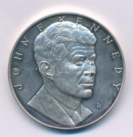 Amerikai Egyesült Államok DN 'John F. Kennedy' fém emlékérem (39mm) T:1- (PP)USA ND 'John F. Kennedy' metal commemorative medallion (39mm) C:AU (PP)
