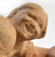 Medgyessy Ferenc (1881-1958): Súroló asszony. Terrakotta, jelzett  m: 19 cm