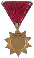 1970. 'Felszabadulási Jubileumi Emlékérem' aranyozott, zománcozott Br kitüntetés mellszalagon T:2 Hungary 1970. 'Liberation Jubilee Medal' golded, enamelled Br decoration, with ribbon C:XF NMK 712.