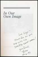 Fred Ritchin: In Our Own Image. The Coming Revolution in Photography. Writers and artists on photography. New York, 1990, Aperture. Kiadói papírkötés. Lugosi Lugo László (1953-2021) részére szóló ajándékozási sorokkal.