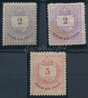 1874 2 db Színesszámú 2kr eltérő színárnyalatban + 5kr II. lemez, mind 13-as fogazással (az egyik 2kr papírránc és folt / one 2kr with paper crease and spot)