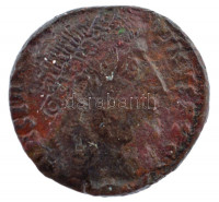 Római Birodalom / Cyzicus / I. Constantinus 326-327. AE Follis Br (2,53g) T:2- Roman Empire / Cyzicus / Constantine I 326-327. AE Follis Br 'CONSTAN-TINVS AVG / PROVIDEN-TIAE AVGG - dot SMK gamma dot' (2,53g) C:VF RIC VII 044