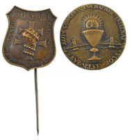 1938 'Tuere gentim tuam Stephane I rex Hungarorum 1038-1938' Szent István év bronz jelvény 15 mm + 1938 Eucharisztikus konresszus br lemezkitűző 17 mm T: 1