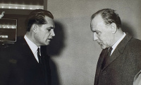 [Ismeretlen szerző]: Kádár János (Fiume, 1912 - Budapest, 1989) kommunista politikus, a Magyar Szocialista Munkáspárt vezetőjének fotográfiája.