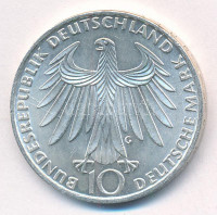 Német Szövetségi Köztársaság 1972G 10M Ag 'Müncheni Olimpia - térdelő atléták' T:1- Federal Republic Germany 1972G 10 Mark Ag 'Munich Olympics - Athletes kneeling' C:AU Krause KM#132