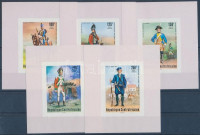 1976 200 éve független az Amerikai Egyesült Államok: katonai egyenruhák sor + bélyegek blokk formában Mi 407-411 + fogazott + vágott blokk Mi 10