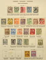 1871-1940 Magyar kis gyűjtemény maradvány 38 előnyomott albumlapon, több száz bélyeg, benne sorok, darabok, portók, hivatalos