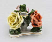 Herendi porcelán rózsás gyertyatartó, 1940. Kézzel festett, jelzett, apró lepattanásokkal, m: 7,5 cm