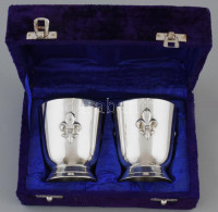 Bourbon-liliom mintás keresztelő pohár pár díszdobozban, újszerű állapot, jelzés nélkül, fém, m: 9 cm