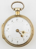 Ezüst (Ag) antik angol zsebóra, spindlis szerkezettel, nincs kipróbálva, kulcs nélkül, számlapja sérült. Jelzett szerkezet: Antoine Allier Paris. 1850 körül.