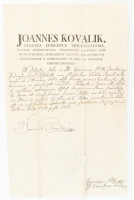 1815 Kovalik János (1770-1821) tribunici választott püspök autográf aláírásaival ellátott fejléces okmány, papírfelzetes viaszpecséttel.