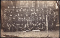 cca 1914-1918 Bécs, katonák csoportképe, I. világháborús fotólap, L. Weiss Fotograf Wien, 14x9 cm
