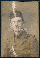 cca 1930 Leventeoktató portréja, fotó, 7,5×5 cm