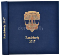 Rendőrség 2017. Szerk.: Pécsi Piroska, M. Kiss Milán. Bp., 2018, Országos Rendőr-főkapitányság. Színes fotókkal gazdagon illusztrált. Kiadói egészvászon-kötés, kiadói karton dísztokban.