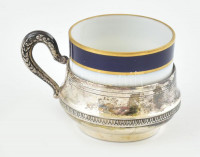 Limoges porcelán csésze ezüst szerelékben, jelzéssel, m: 5,5 cm