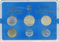 Finnország 1987. 5p-5M (6xklf) forgalmi sor sérült plasztik tokban T:1Finland 1987. 5 Pennia - 5 Markka (6xdiff) coin set in damaged plastic case C:UNC