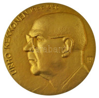 Finnország 1986. 'Urho Kekkonen' aranyozott bronz emlékérem peremen 'SPORRONG' gyártói jelzéssel és '0110.2500' sorszámmal, tokban, tanúsítvánnyal. Szign.: Raimo Heino (70mm) T:AUFinland 1986. 'Urho Kekkonen' gilt bronze commemorative