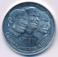 Kanada 1969. 'Apollo 11 - E. Aldrin, N. Armstrong, M. Collins / Az első ember a Holdon - 1969. július 20.' Al emlékérem (35mm) T:UNCCanada 1969. 'Apollo 11 - E. Aldrin, N. Armstrong, M. Collins / The first men on the Moon - July 20th 1969' Al