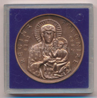 Lengyelország 1981. 'Lengyelország Patrónája / II. János Pál' kétoldalas bronz emlékérem tokban. Szign.:Katarzyna Piskorska (45mm)Poland 1981. 'Regina Poloniae / Jan Paweł II' two sided bronze commemorative medallion in case.