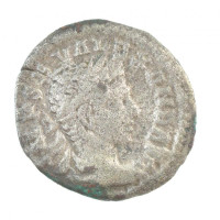 Római Birodalom / Antiochia / Severus Alexander 222-230. Denarius Ag (2,24g) T:2- patina Roman Empire / Antiochia / Severus Alexander 222-230. Denarius Ag 'IMP SEV ALEXAND AVG / PM TR P COS [*]' (2,24g) C:VF patina RIC IV-2 262.