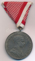 ~1870. 'Ferenc József I. osztályú Ezüst Vitézségi Érem' hadifém kitüntetés mellszalagon, szignó nélkül T:XFHungary ~1870. 'Silver Gallantry Medal, 1st Class' war metal decoration with ribbon, without signature C:XF NMK 129.