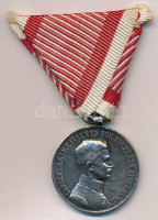 1917. 'Károly Ezüst Vitézségi Érem II. osztálya' peremen jelzett Ag kitüntetés modern mellszalagon. Szign.: Kautsch T:2- patina, ph.Hungary 1917. 'Silver Gallantry Medal, 2nd Class' Ag decoration with hallmark on the edge, on modern