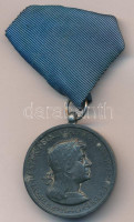 1940. 'Erdélyi részek felszabadulásának emlékére' Zn emlékérem mellszalaggal. Szign.: Berán T:1- oxidáció, sérült szalag Hungary 1940. 'Commemorative Medal for the Liberation of Transylvania' Zn medal with ribbon. Sign.: Berán C:AU