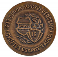 ~1970. 'Ifjú Gárda Megyei Verseny - Győztes csapat tagja' egyoldalas, öntött bronz emlékérem eredeti tokban (58mm) T:AU