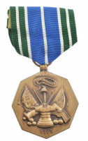 Amerikai Egyesült Államok DN 'Katonai teljesítményért' bronz kitüntetés mellszalaggal T:1- USA ND 'For military achievement' bronze decoration with ribbon C:AU