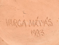 Varga Mátyás (1910-2002): Madách: Az ember tragédiája. Mázas kerámia falplasztika, jelzett, apró máz hibával, d: 18 cm