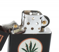 'High Life' cannabis mintás fém öngyújtó, töltésre szorul