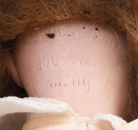 Heubach Köppelsdorf antik porcelánbaba, tarkóján jelzet, szép állapotú, m: 45 cm