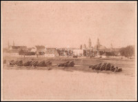 cca 1900 Szatmárnémeti, Szamos-part, római katolikus székesegyház, kartonra kasírozott fotó, kartonon sérülések, 15,5×20,5 cm