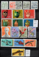 Jugoszlávia + kevesebb Horvátország, Szerbia, Szlovénia, Albánia 1919-1990 664 db bélyeg, köztük sorok, ívszéli értékek is, 12 lapos közepes Philux berakóban