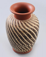 Retro német csavart visszacsiszolású váza. Jelzett, hibátlan, m: 20 cm