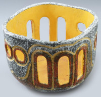 Pesthidegkút kerámia kaspó. Áttört részekkel, jelzés nélkül, kopással, 22x22x18 cm