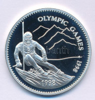 Mongólia 1998. 500T Ag 'Téli Olimpia 1998, Nagano - Síelő' kapszulában T:PPMongolia 1998. 500 Tögrög Ag 'Winter Olympics 1998, Nagano - Skier' in capsule C:PPKrause KM#155