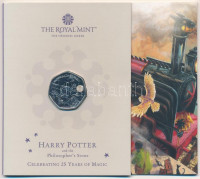 Nagy-Britannia 2022. 50p Cu-Ni 'Harry Potter - A Harry Potter és a Bölcsek Köve megjelenésének 25. évfordulója' + 50p Cu-Ni 'Roxfort Expressz - A Harry Potter és a Bölcsek Köve megjelenésének 25. évfordulója' + 2023. 50p Cu-Ni 'Albus
