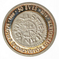 2019. '1969-2019 50 éves Magyar Éremgyűjtők Egyesülete' jelzett Ag kitűző pillangócsattal, '276' számmal (4,76g/0.925/20mm) T:AU (PP) patina