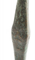 Mamikon Yengibarian (örmény, 1963-): Nőalak. 1991. Márvány talapzaton. Talpazaton kis ütődésekkel, jelzés nélkül, m: 60 cm