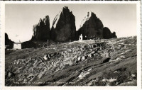 1936 Dolomiti, Dolomites, Tre Cime di Lavaredo e Rifugio / mountains, refuge, tourist hotel. Fotografia Ghedina (Cortina)