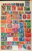 Szépen rendezett javarészt pecsételt magyar gyűjtemény 1871-től 2001-ig bélyegekkel, önálló kiadásokkal és teljes sorokkal 3 db A4-es berakóban, benne jobb kiadásokkal