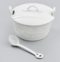 Cukortartó edény. Jelzés nélkül, fehér mázas fajansz. Kanállal d: 15 cm