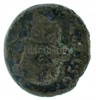 Róma, Köztársaság Kr.e 46 / Iulius Caesar / Utica(?), Észak-Afrika / Denarius Ag (3,02g) T:F / Roman Republic 46 BC / Julius Caesar / Utica(?), Northern Africa / Denarius Ag 